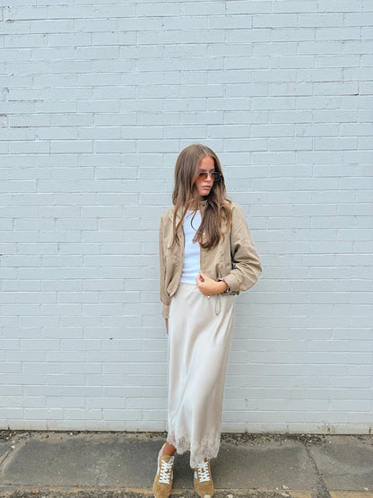 LIGHT WEIGHT BOMBER JACKET