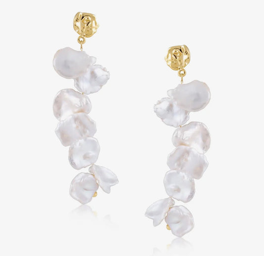 LORELAI PEARL EARRING