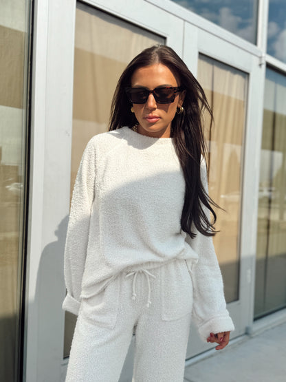 CREWNECK LONG SLEEVE RAGLAN TEE