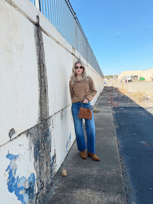 QUARTER BUTTON SWEATER WITH FRONT POCKETS