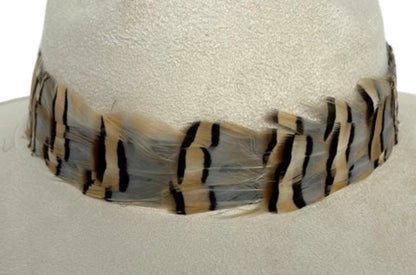 SUEDE HAT WITH GREY STRIPED FEATHER