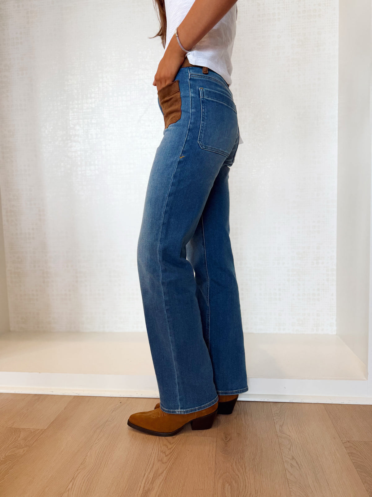 SOFT TECH GOOD TRUE STRAIGHT JEANS