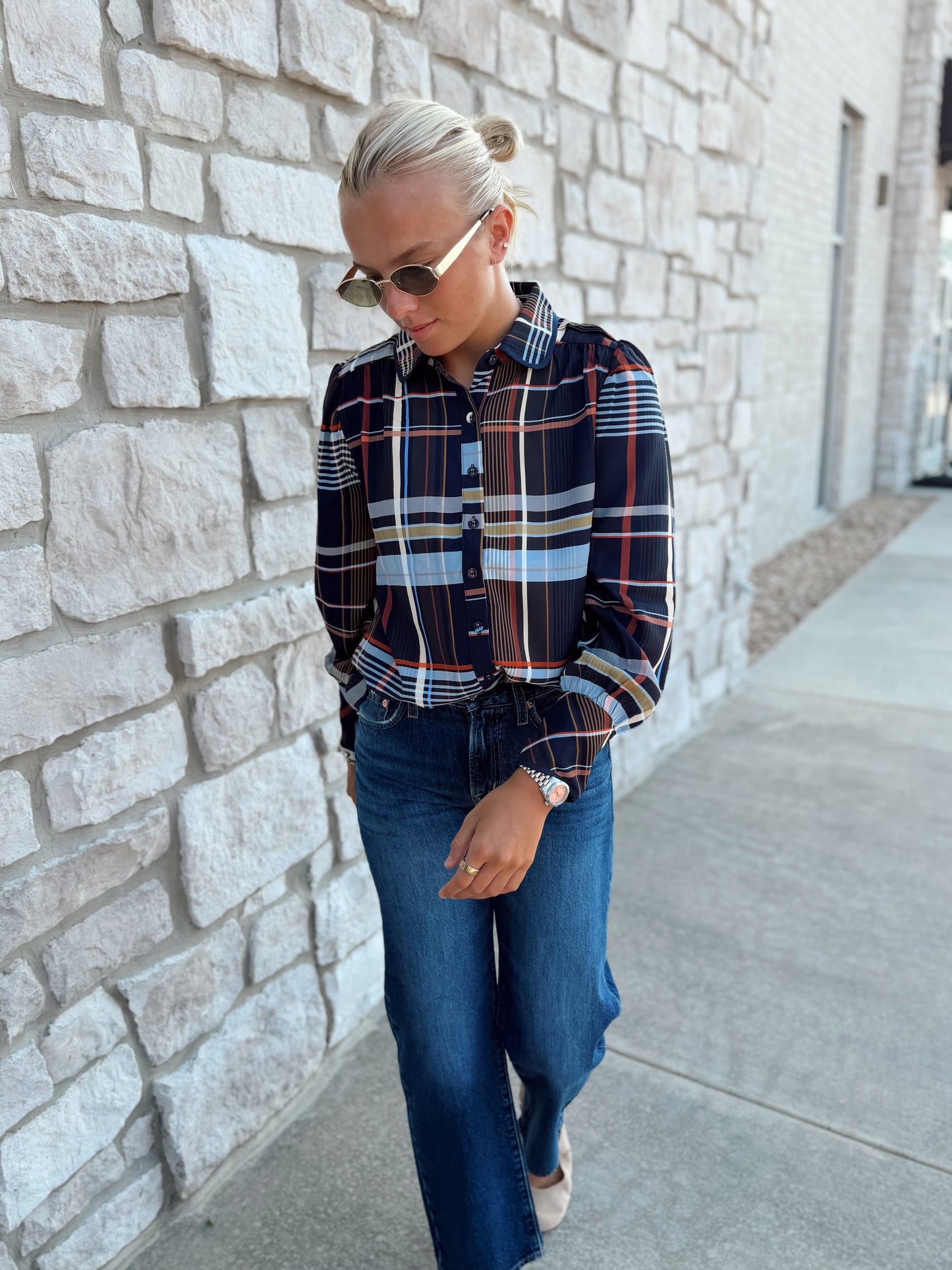 LONG SLEEVE PLAID BUTTON UP