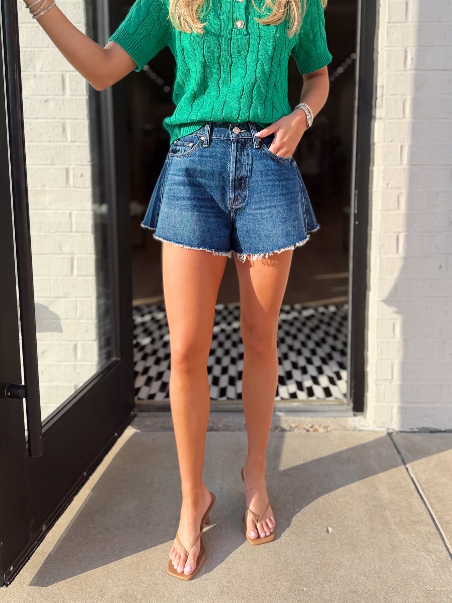 THE FLUTTER SHORT FRAY