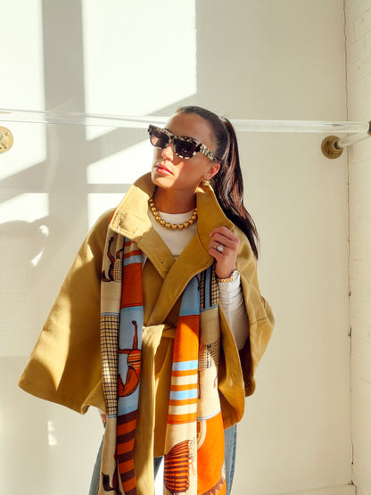 HIGH COLLARED BUTTON CAPE COAT