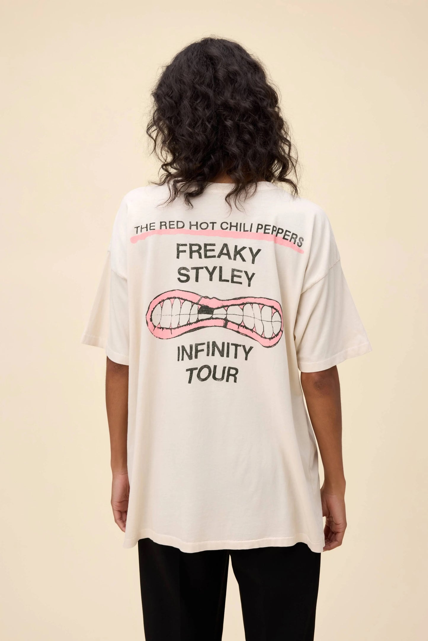 RED HOT CHILLI PEPPERS FREAKY MERCH STYLEY MERCH TEE