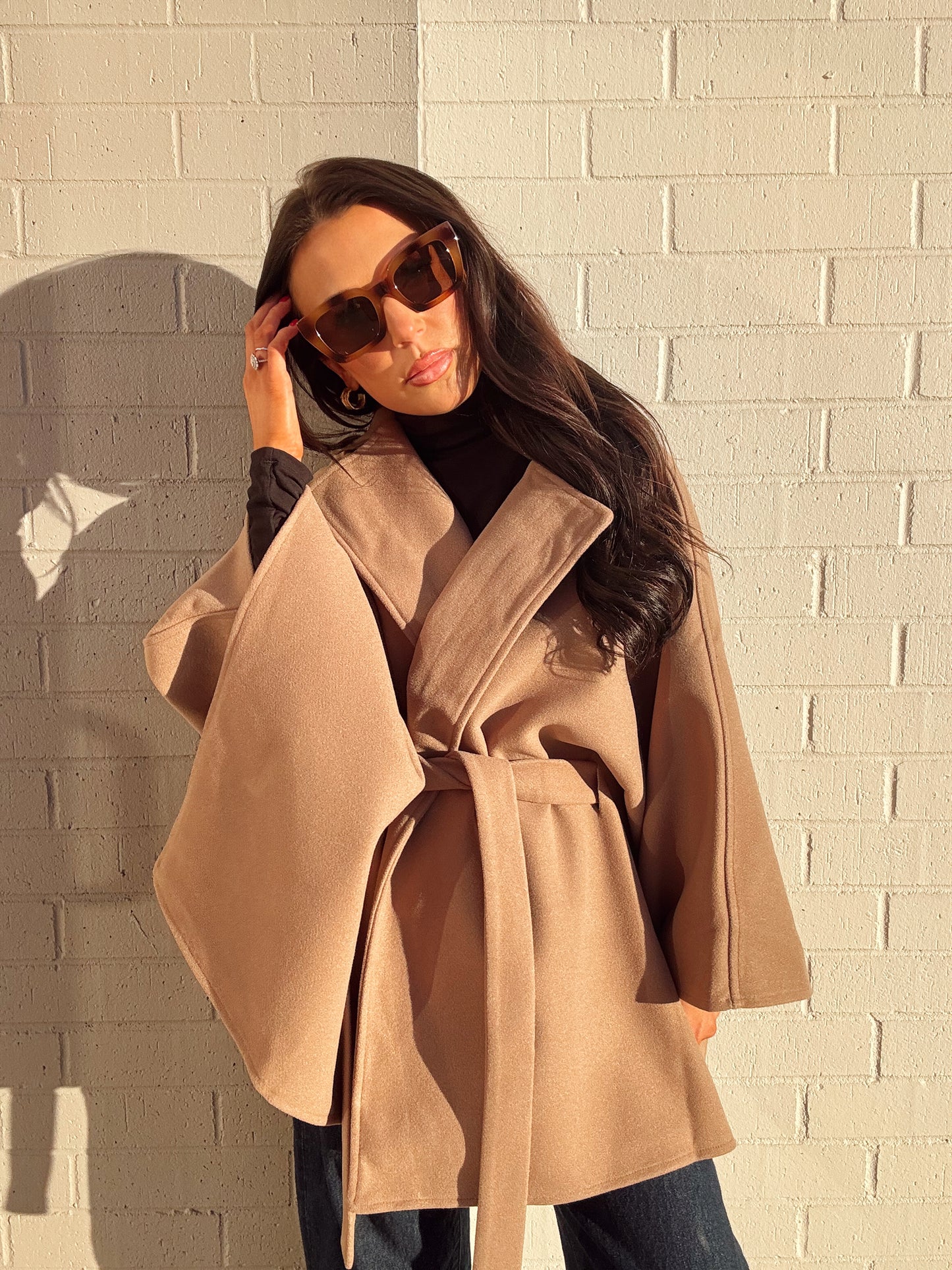 NOTCHED LAPEL BELTED TAILORED CAPE