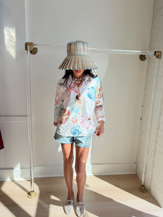 SEASHELLS AND STARFISH BUTTON UP