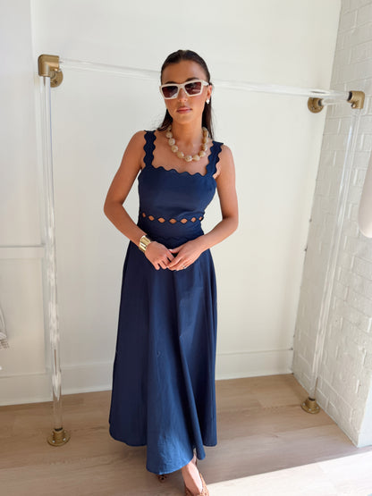 SCALLOP DETAILED MIDI DRESS