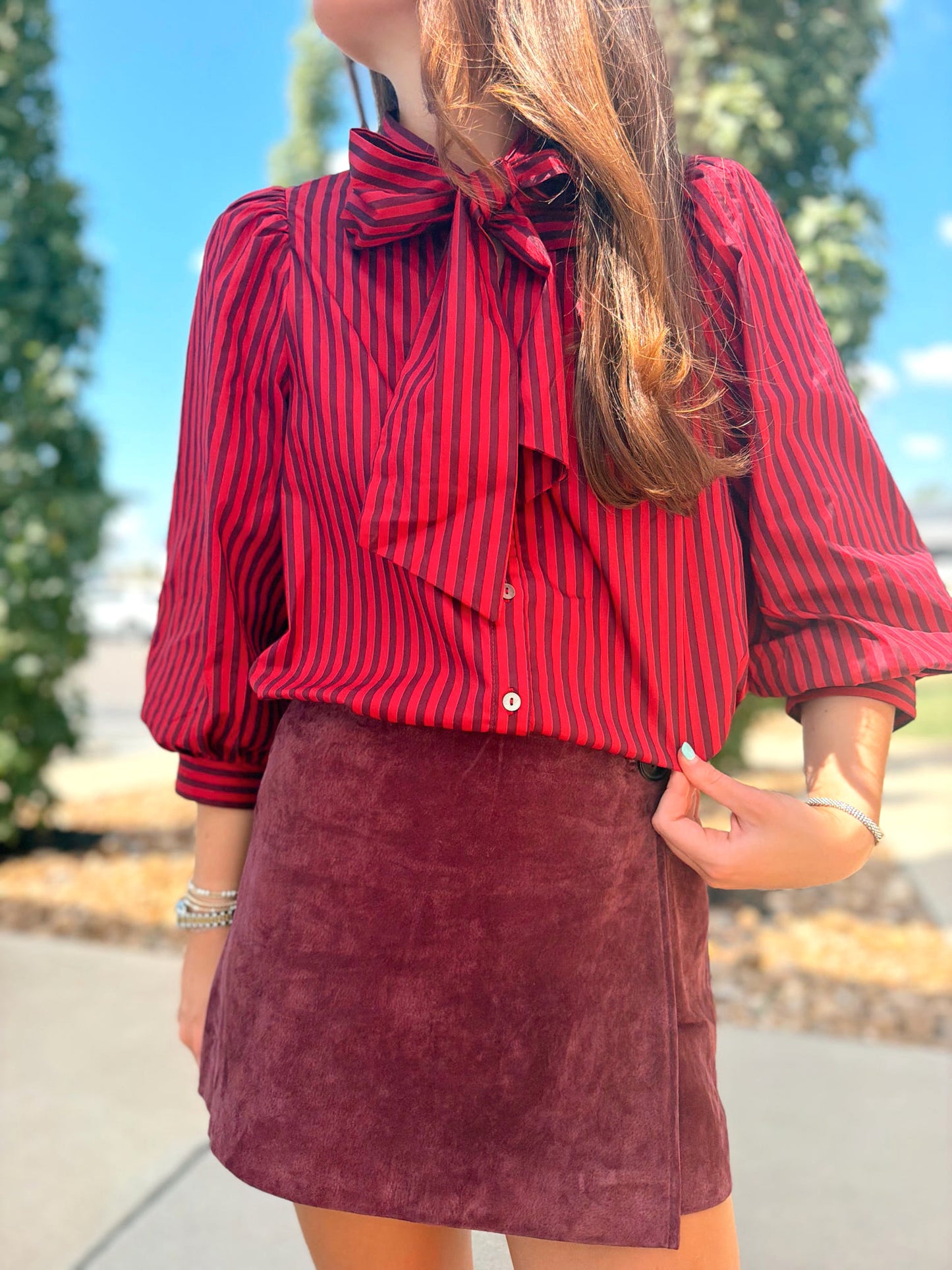 STRIPE SELF-TIE NECK TOP
