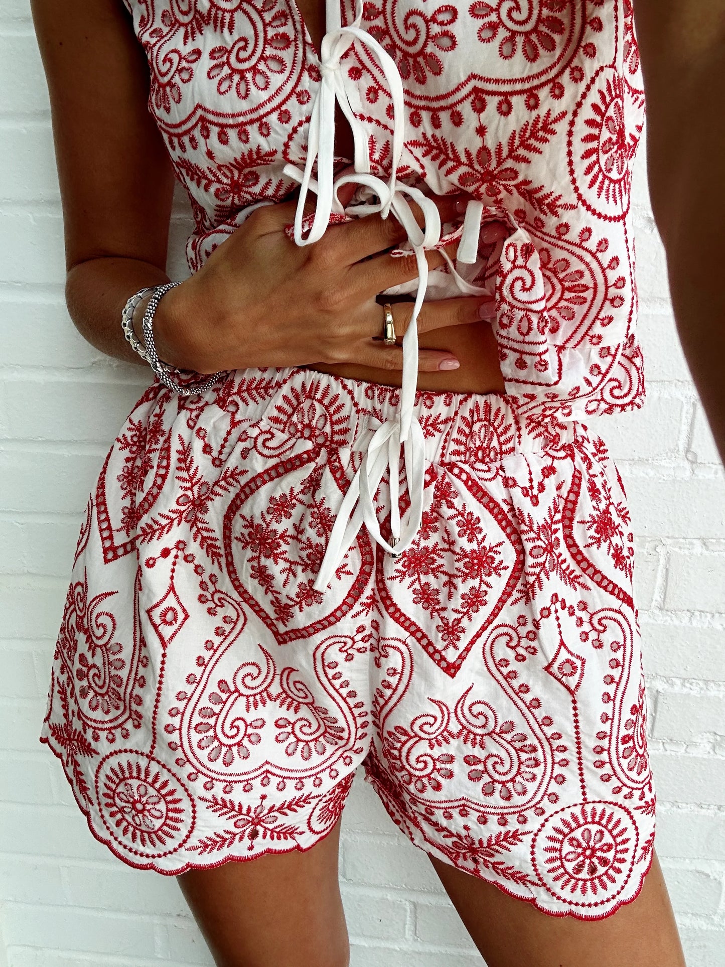 EMBROIDERED SMOCKED WAIST SHORTS