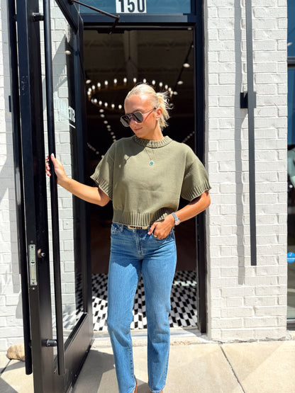 SHORT SLEEVE SWEATER