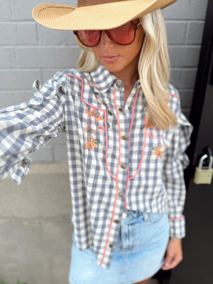 EMBROIDERED WESTERN TOP