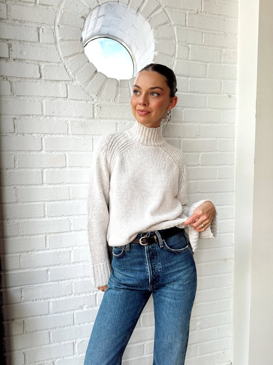 EMERGE FUNNLE NECK SWEATER