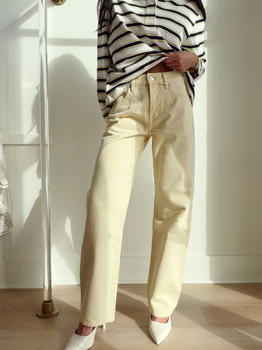 LEXI MID RISE BOWED STRAIGHT