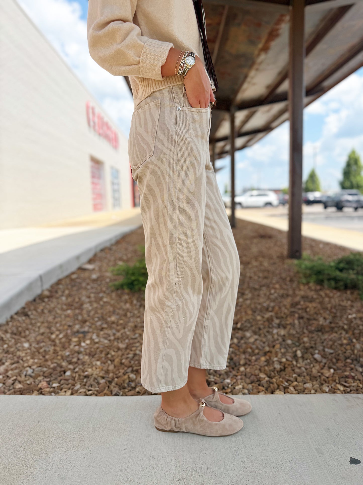 THE OFF DUTY BOWED ANKLE