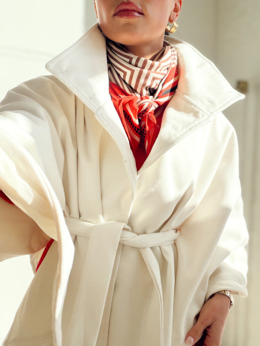 HIGH COLLARED BUTTON CAPE COAT