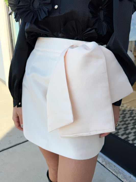 BOW SATIN SKIRT