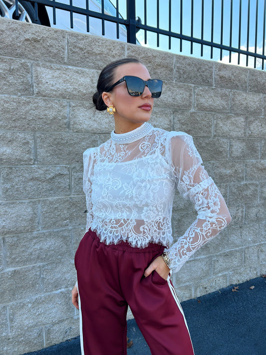 LACE COLLAR TOP