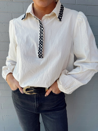 WAVY TRIM BLOUSE