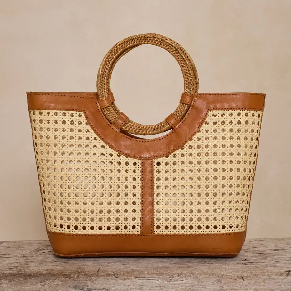 LARGE LEATHER TOTE WITH RATTAN HANDLE