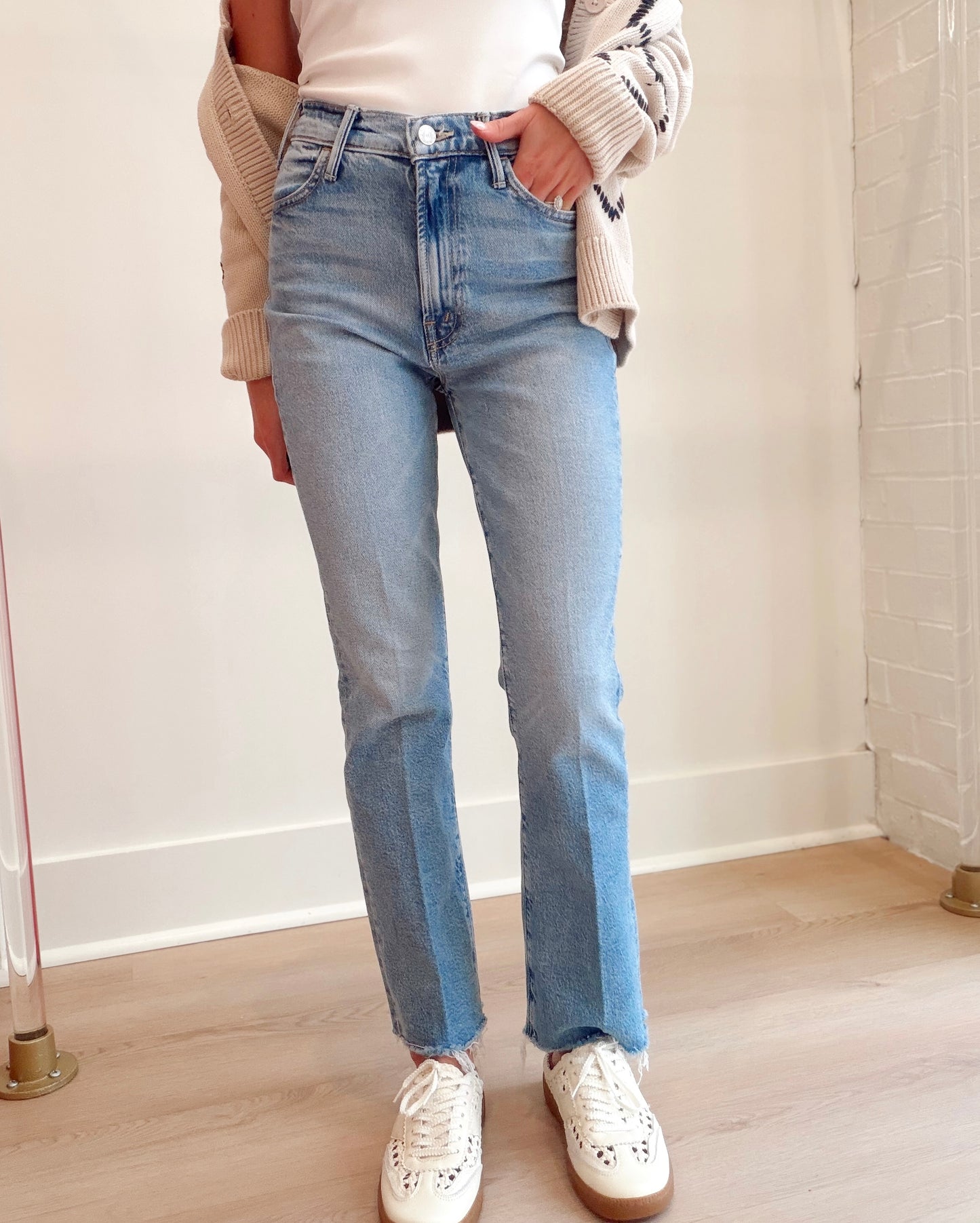 THE HUSTLER ANKLE FRAY IN SOW SURREAL