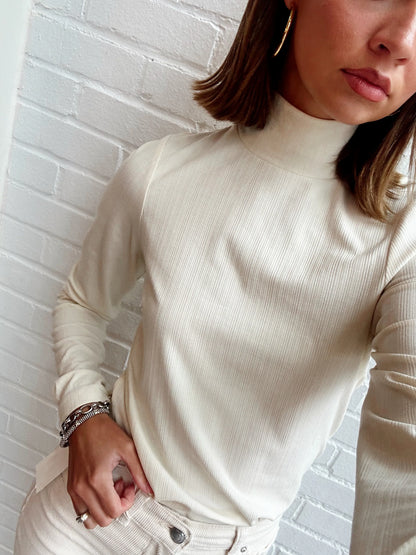 ASTRID FITTED LONG SLEEVE TEE