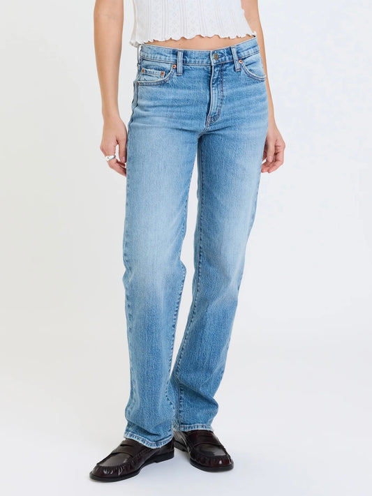 REBEL MID RISE SLIM STRAIGHT