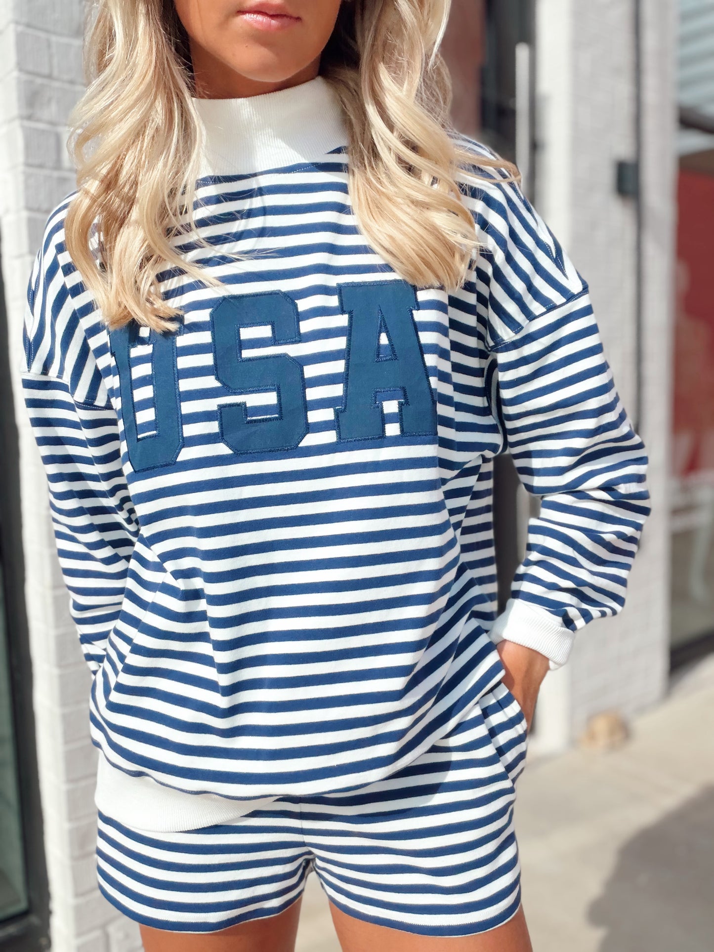 USA MOCK NECK PULLOVER