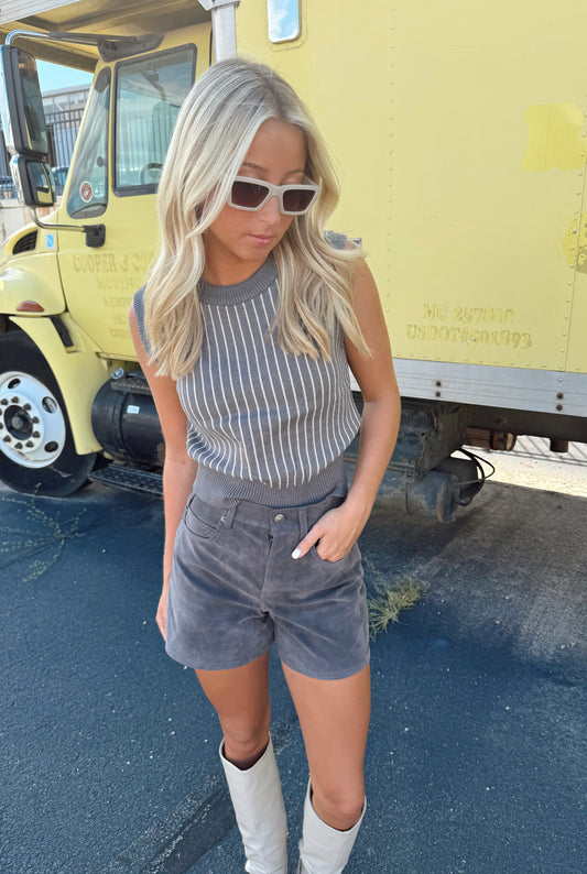 TIPPI VEGAN SUEDE SHORT
