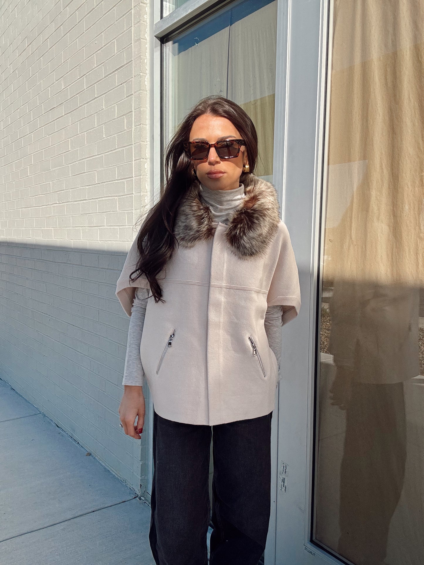 FAUX FUR TRIM CARDIGAN