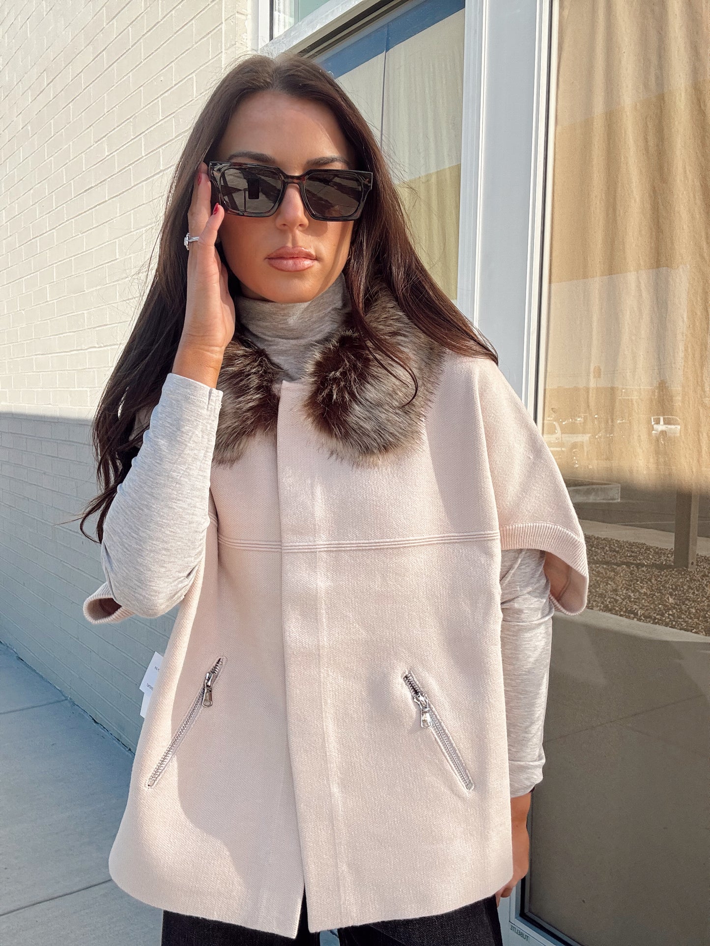 FAUX FUR TRIM CARDIGAN