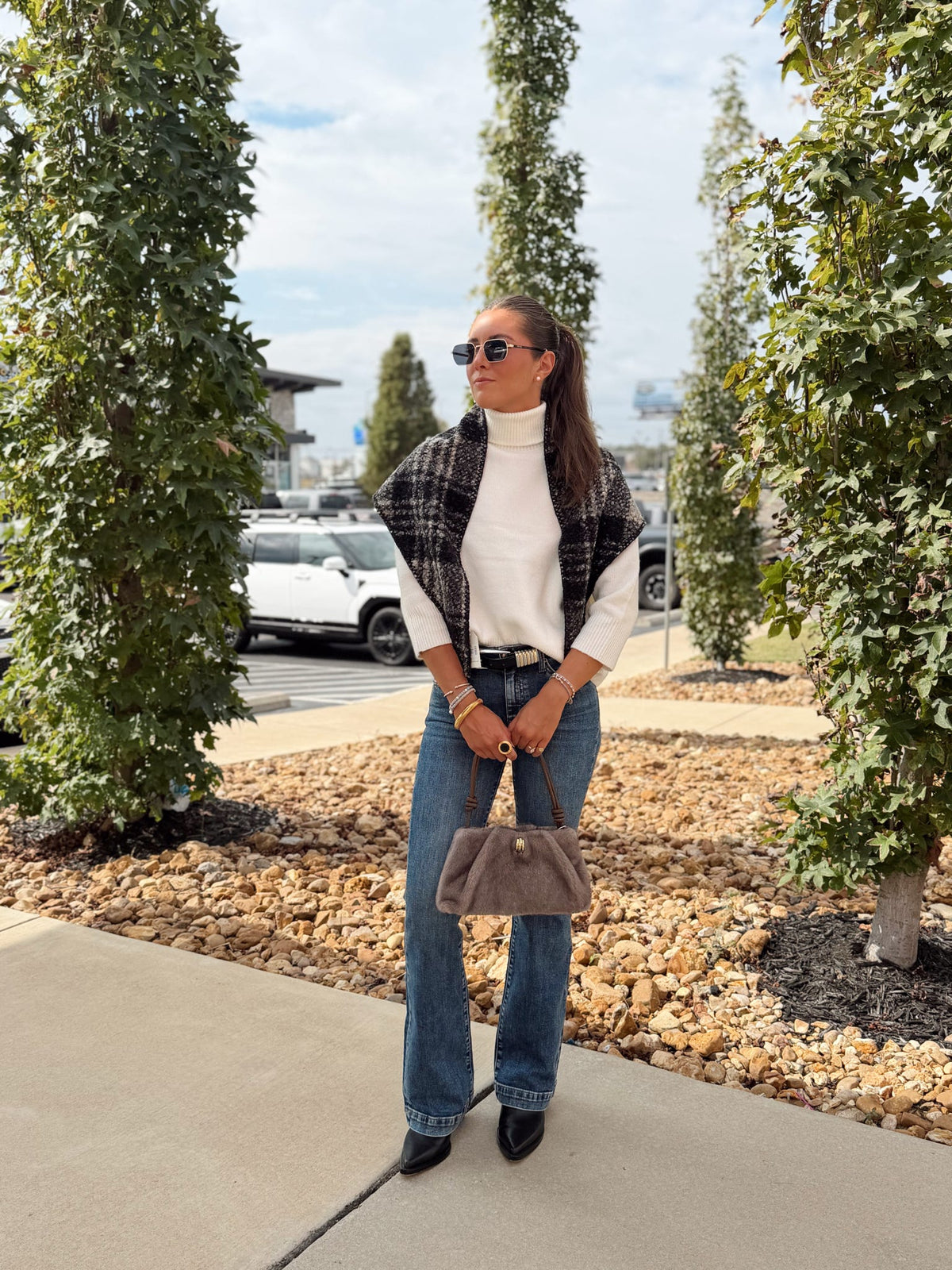 SHERPA PLAID TRIANGLE SCARF