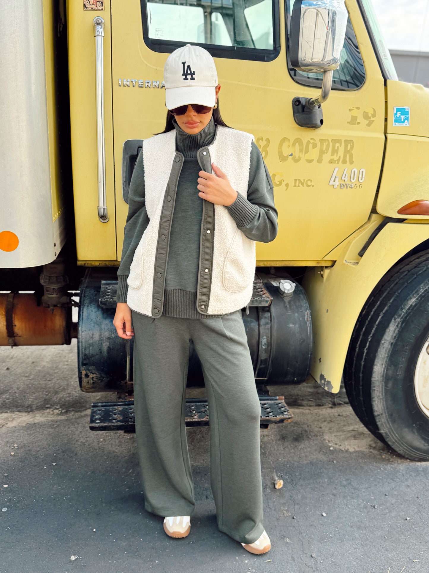 THE EXTRA WIDE LEG PANT