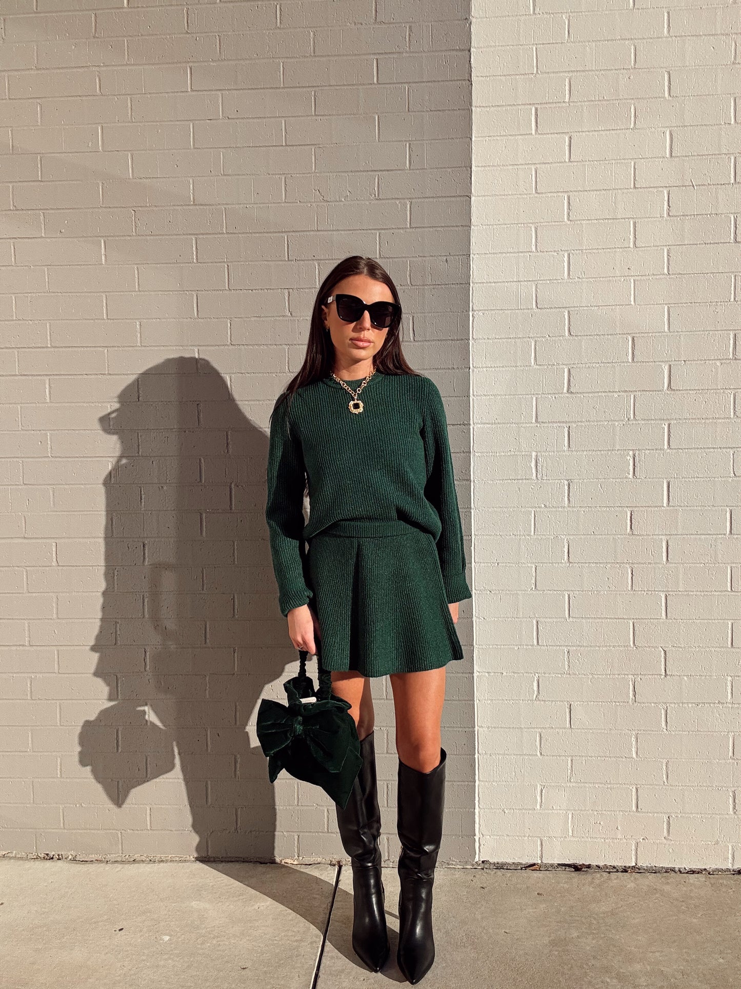 KNIT CLASSIC PULLOVER SWEATER