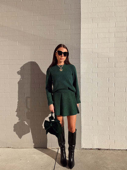 KNIT CLASSIC PULLOVER SWEATER