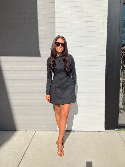BLACK LONG SLEEVE POCKETED DRESS
