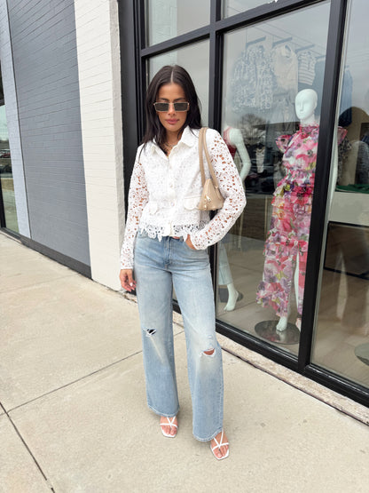 WHITE LACE BUTTON UP