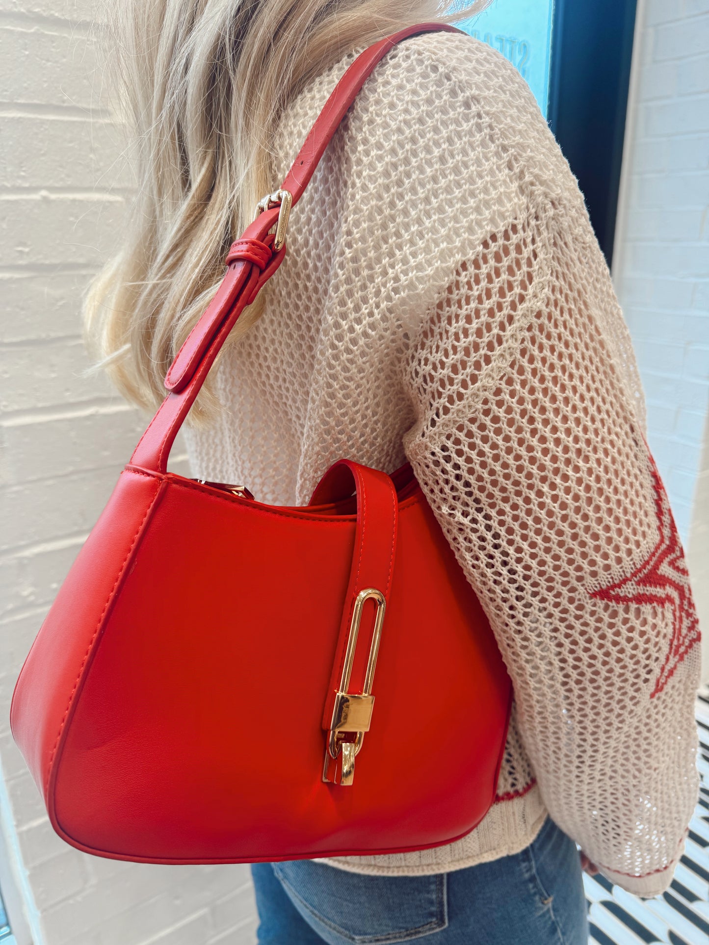 RED LOCK SHOULDER BAG