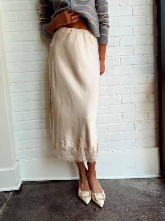 ENNIS SATIN LACE MIDI SKIRT