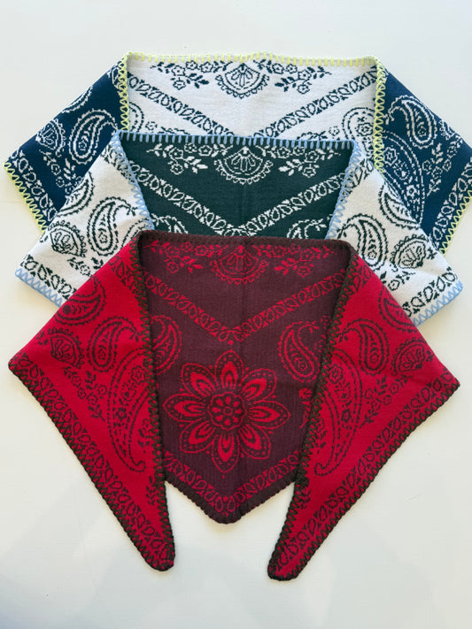 CARMEN KNITTED TRIANGLE SCARF