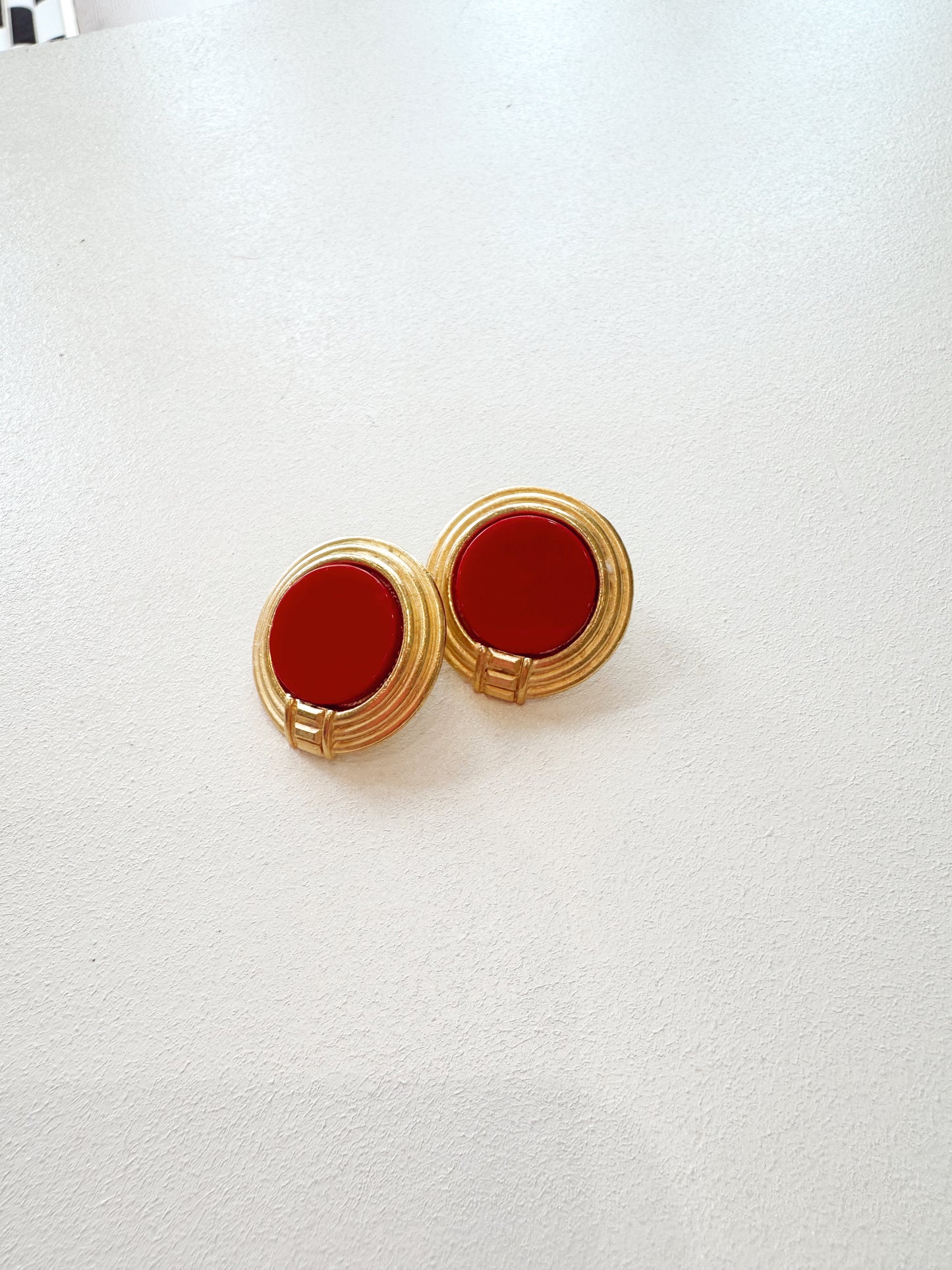 GOLD ROUND W/ RED CORAL EARRINGS