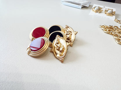 GOLD ROUND W/ RED CORAL EARRINGS