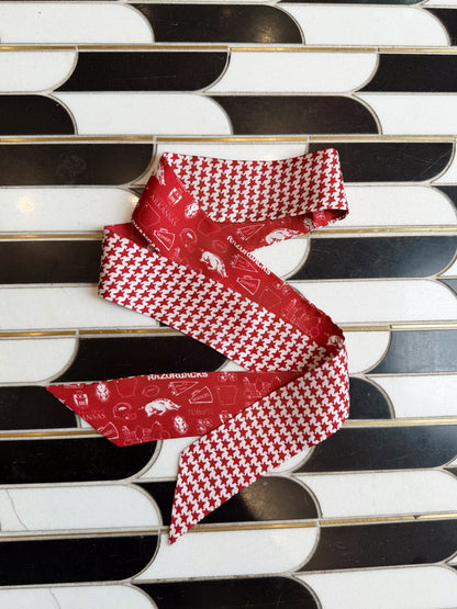 THE SIDELINE SCARF