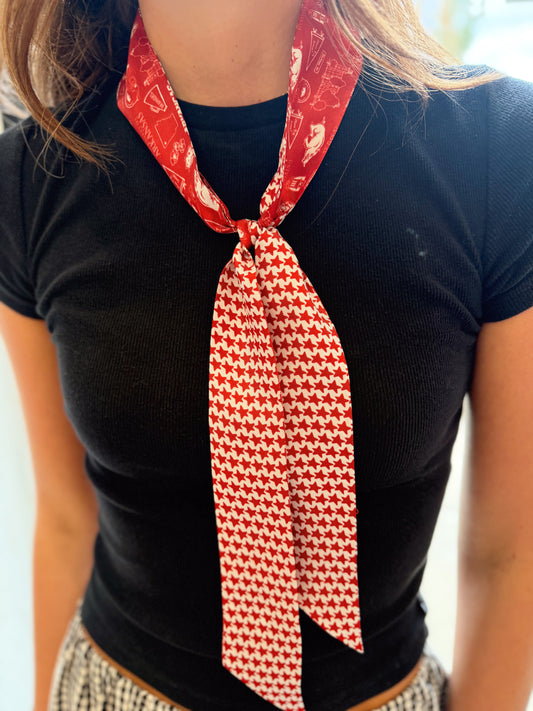THE SIDELINE SCARF