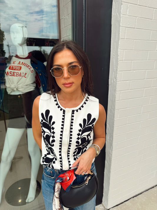 EMBROIDERED KNITTED VEST