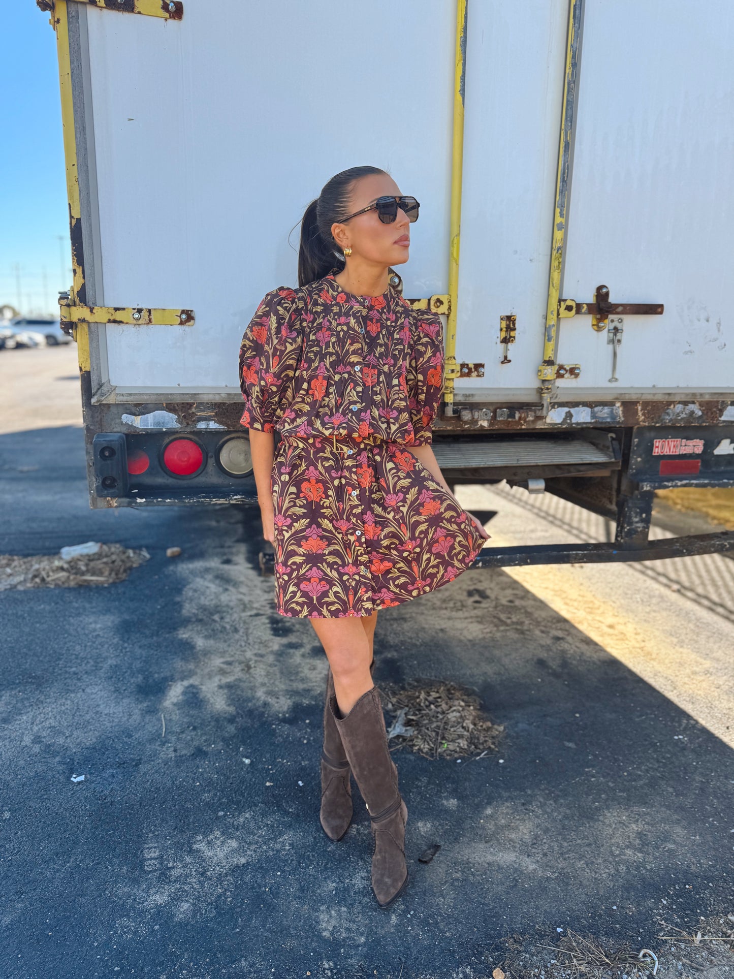 BURGUNDY FLORAL BELTED DRESS