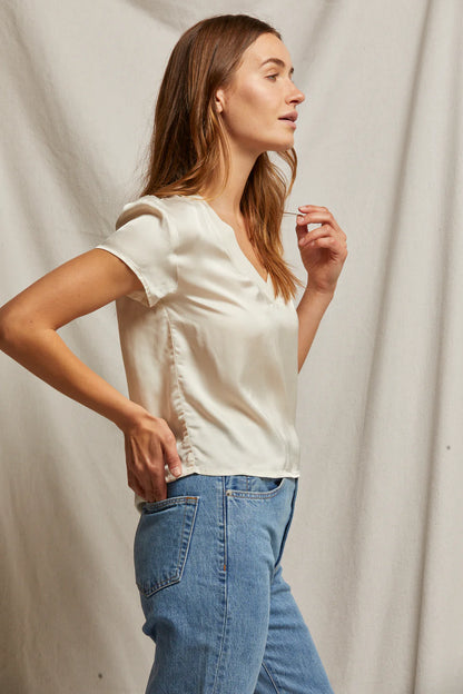 AMELIE SATIN VNECK TEE