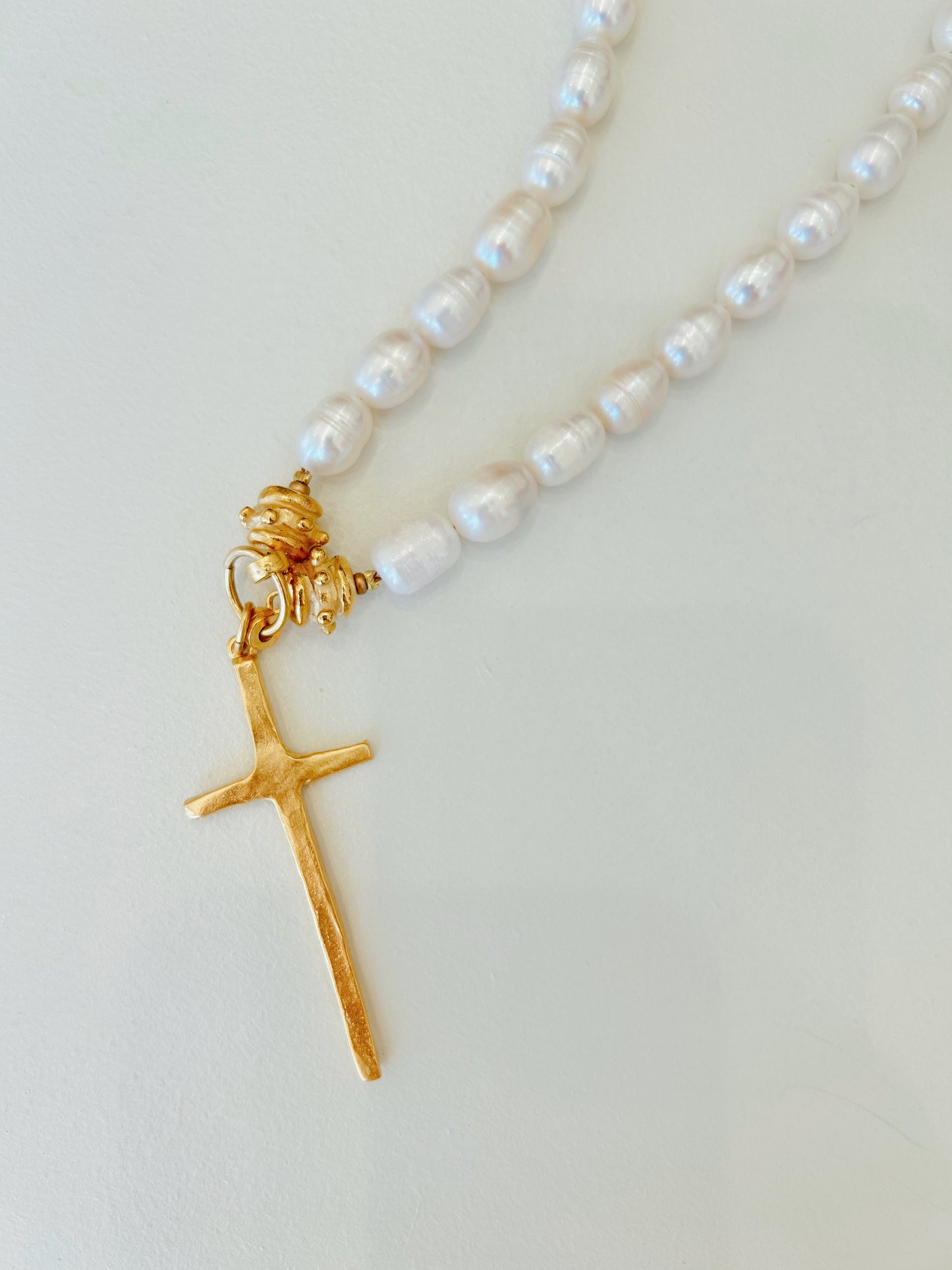 PEARL TALL CROSS NECKLACE