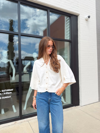 V-NECK BUTTON DOWN